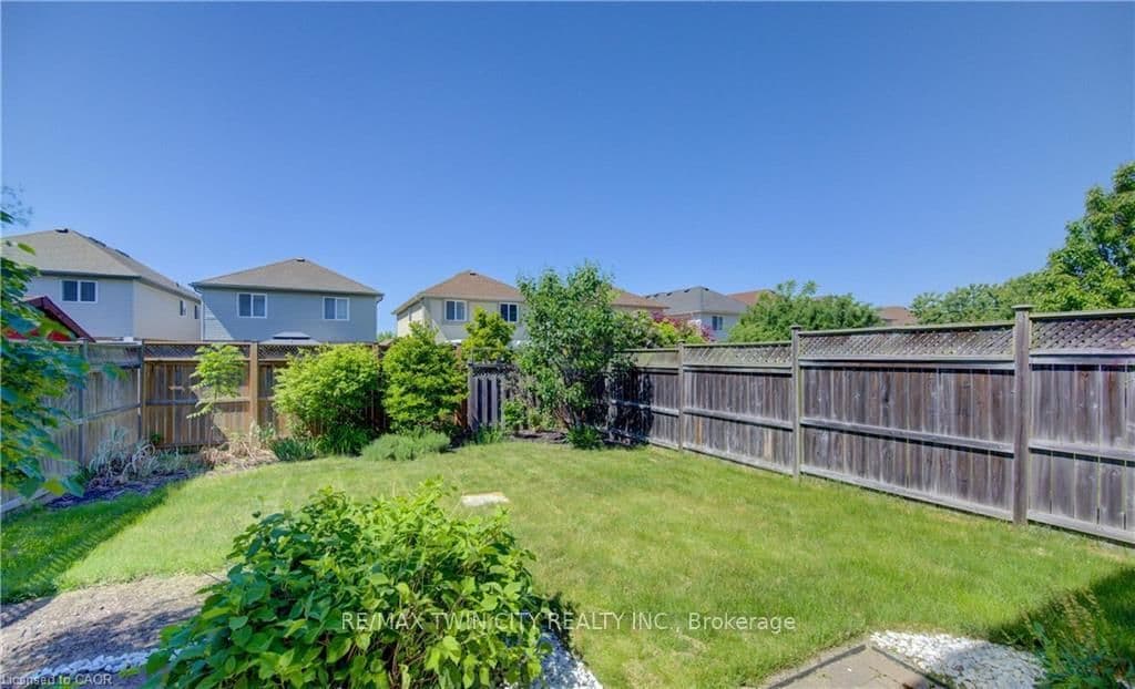 232 CRANBROOK Street thumbnail 37