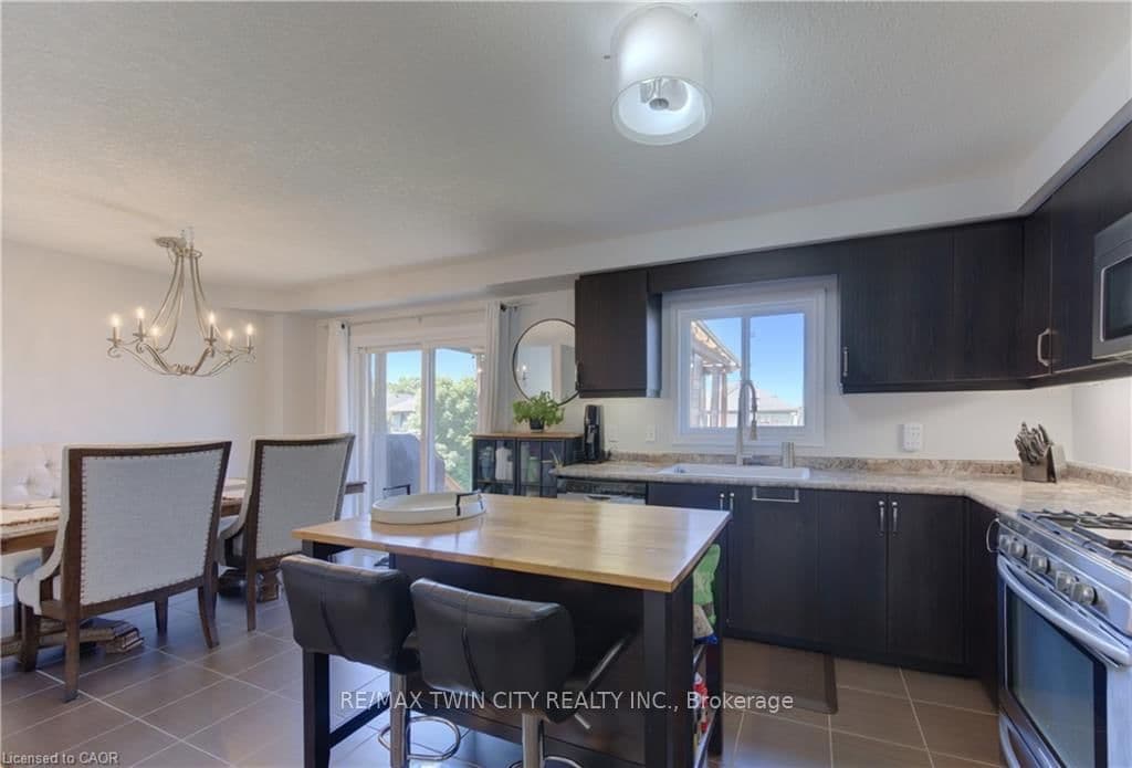 232 CRANBROOK Street thumbnail 9