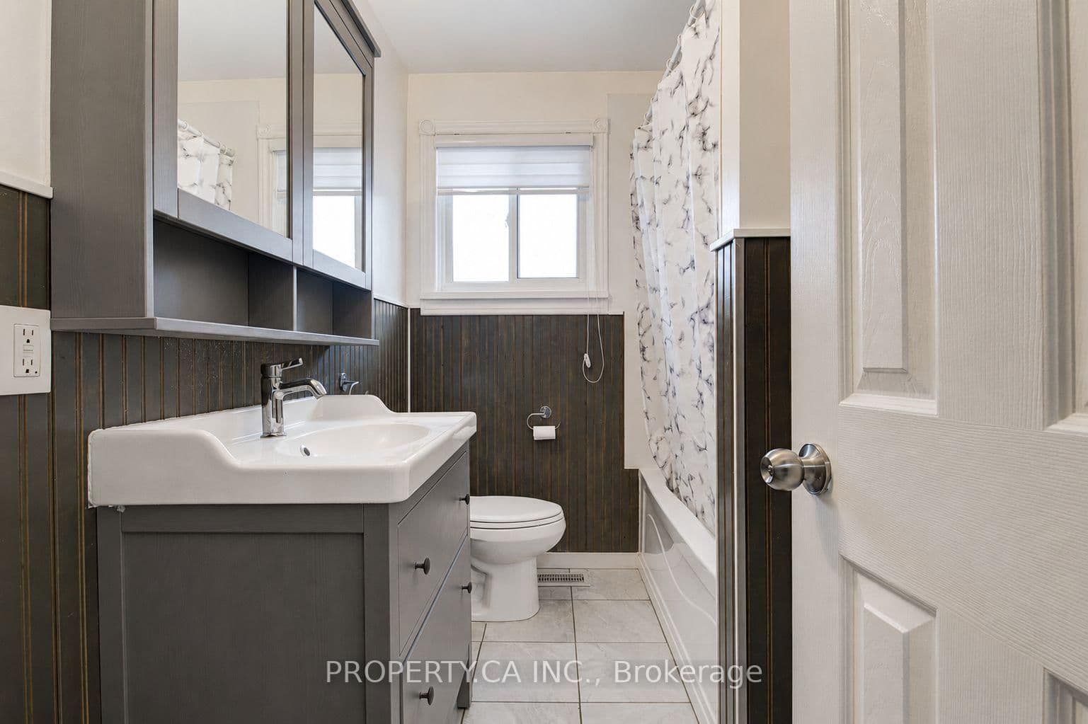 71 Highpark Avenue, Unit Upper thumbnail 10