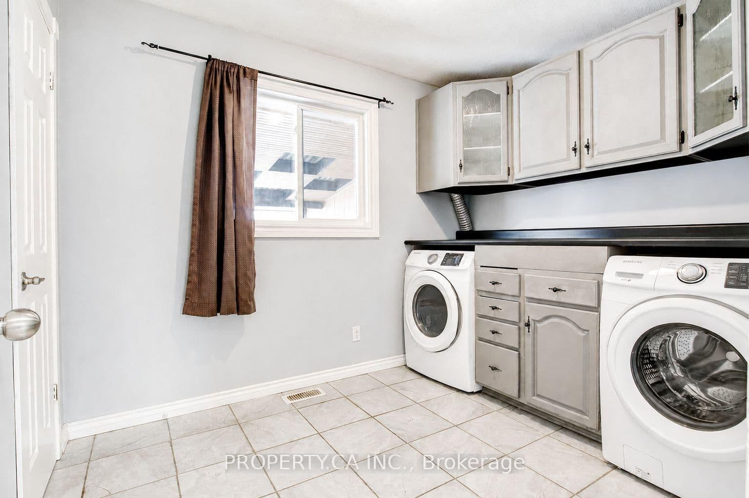 71 Highpark Avenue, Unit Upper thumbnail 12