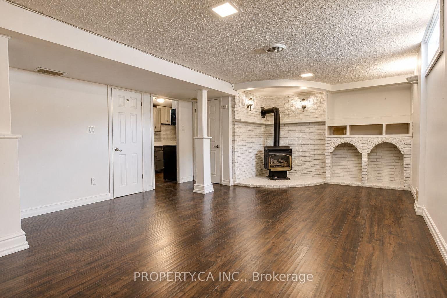 71 Highpark Avenue, Unit Lower thumbnail 2