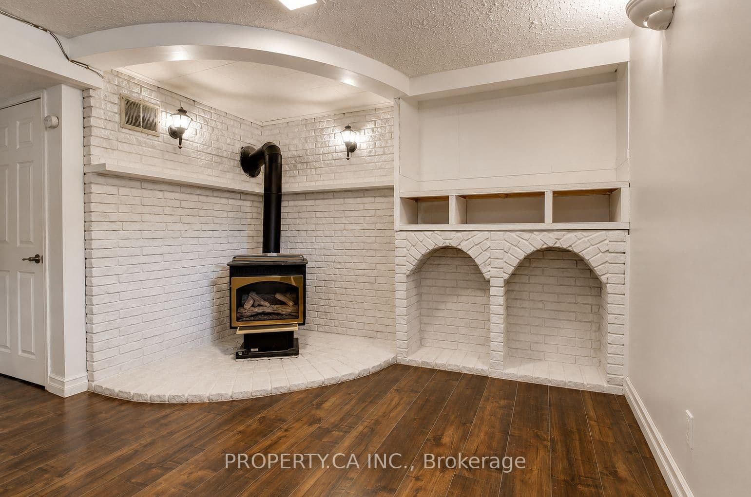 71 Highpark Avenue, Unit Lower thumbnail 4