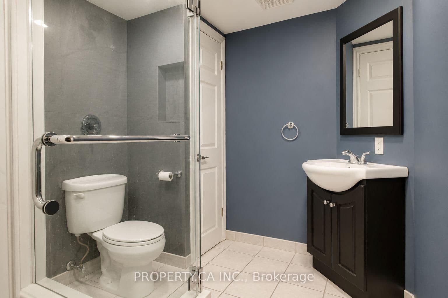 71 Highpark Avenue, Unit Lower thumbnail 9