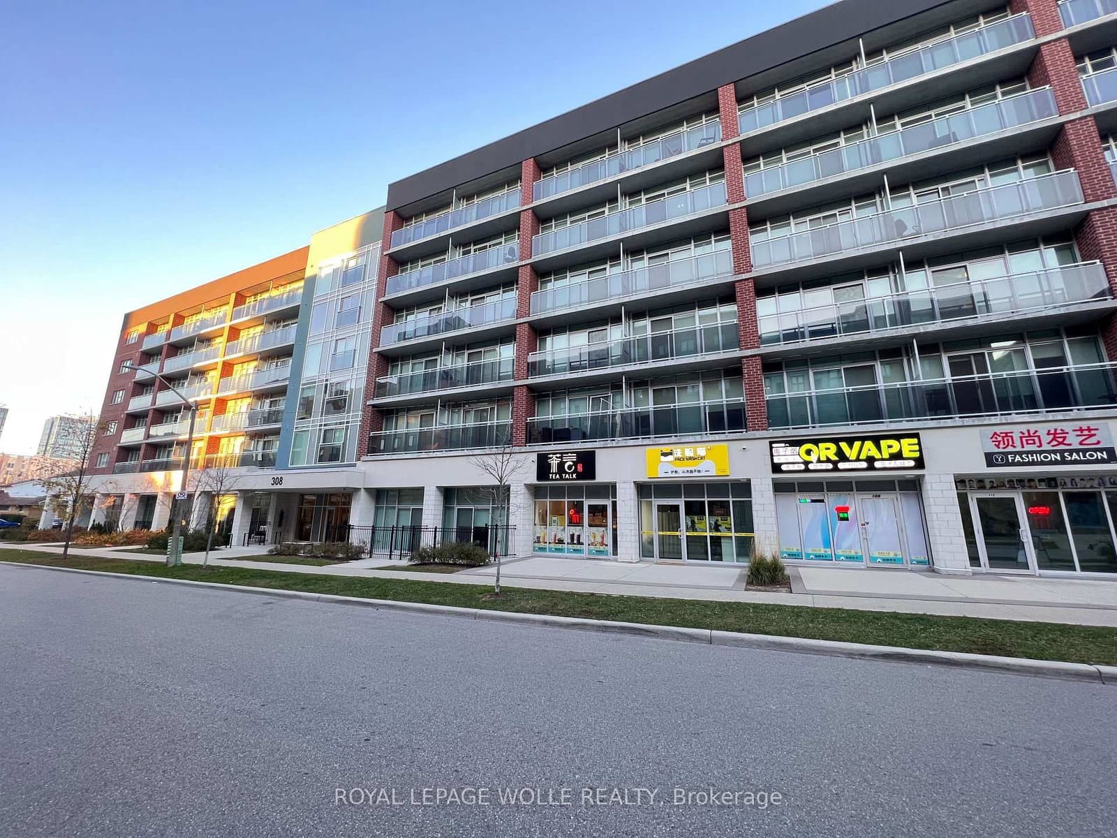 308 Lester Street, Unit 107 thumbnail 4