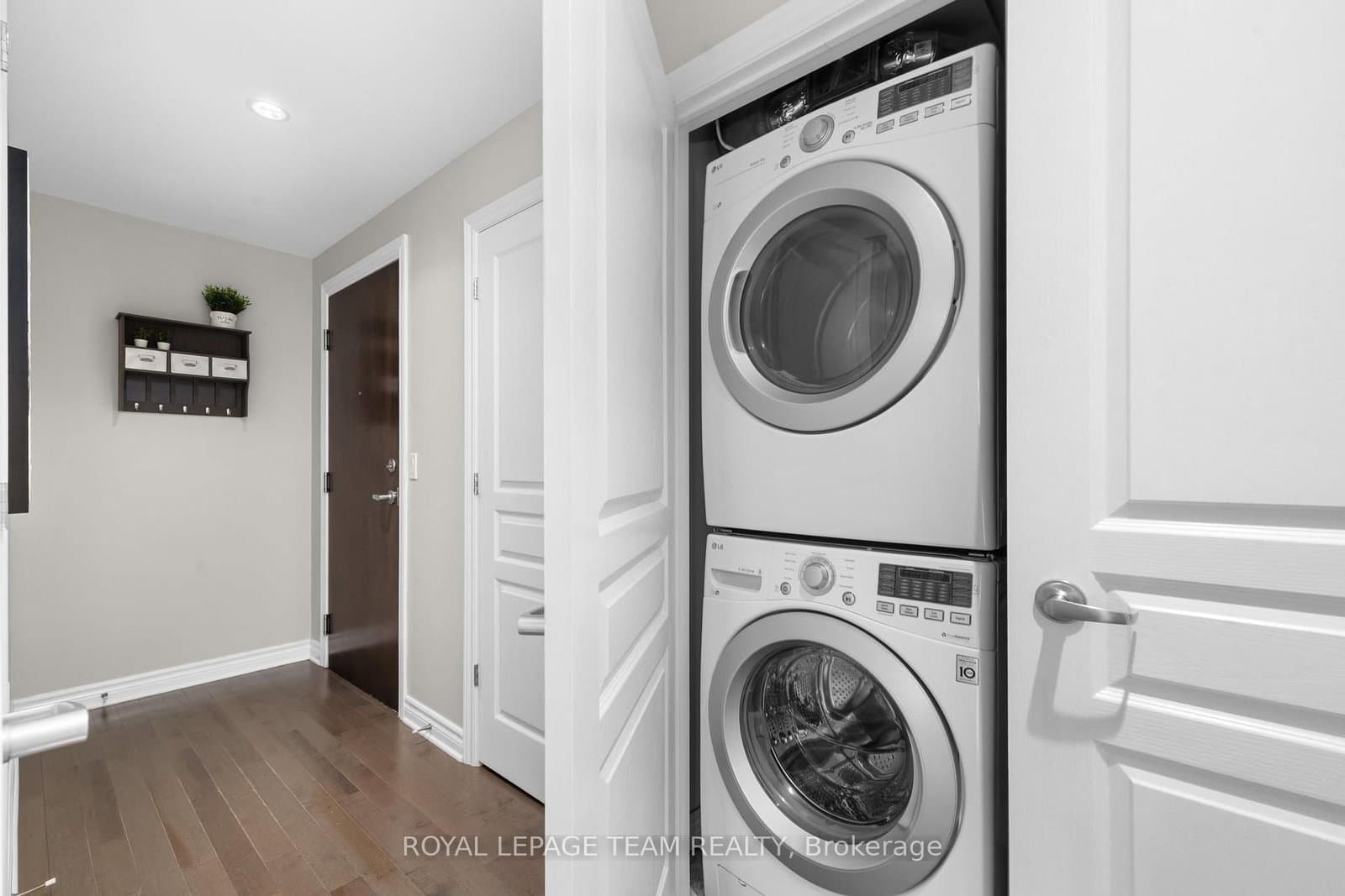 655 Beauparc Private, Unit 104 thumbnail 34