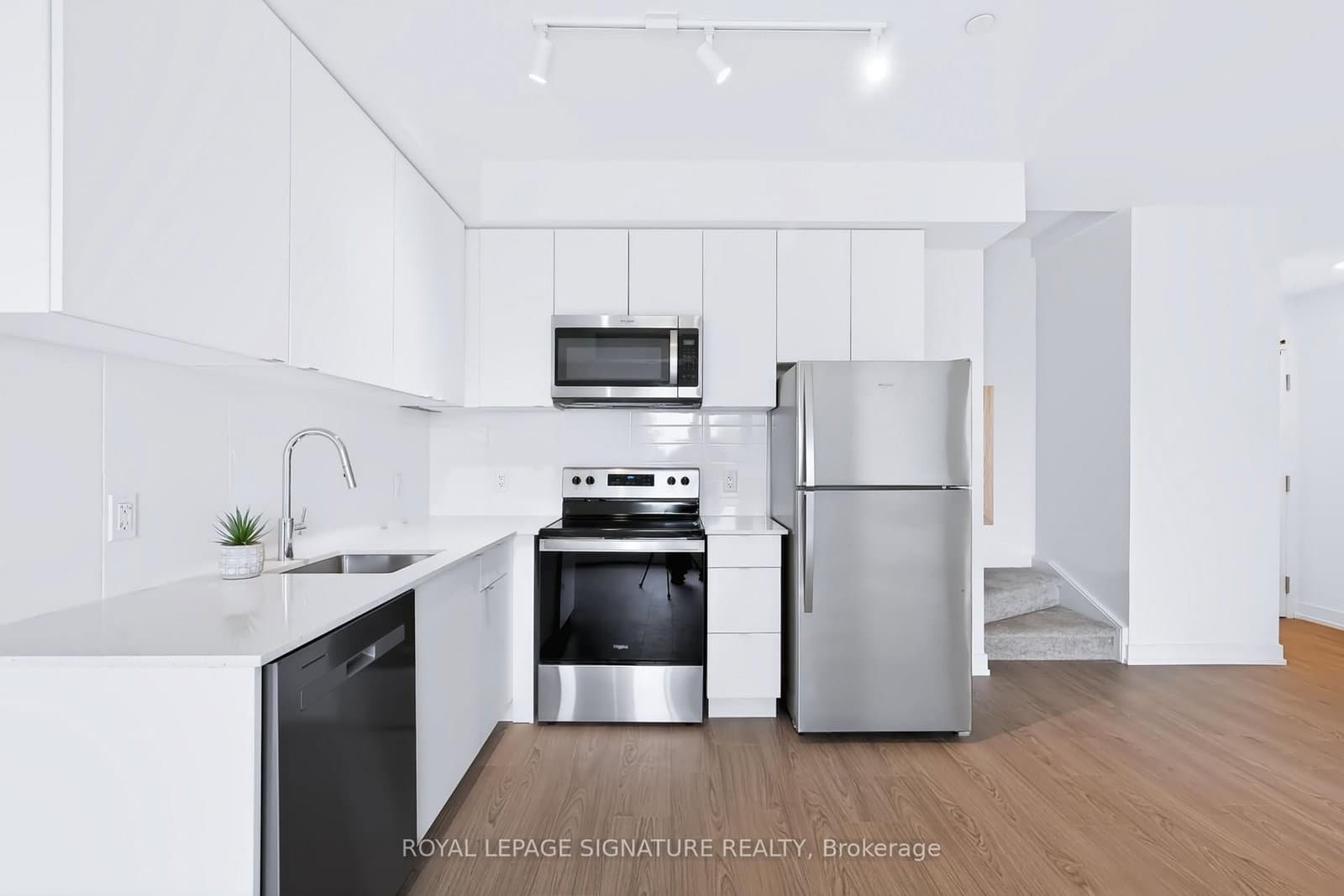16 Melbourne Avenue, Unit 316B thumbnail 10