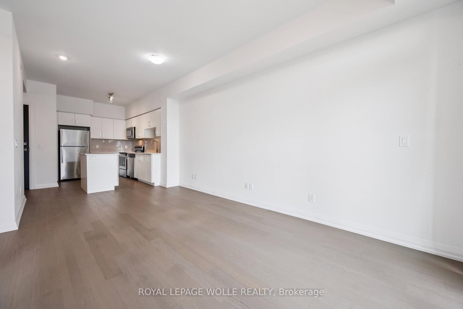 155 Caroline Street S, Unit 1807 thumbnail 16