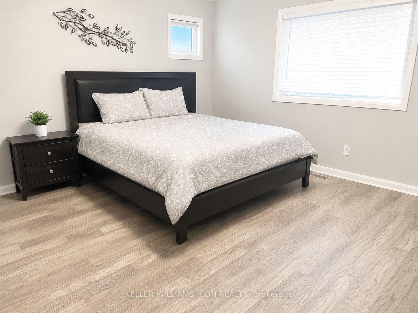 1028 Speedvale Court thumbnail 7
