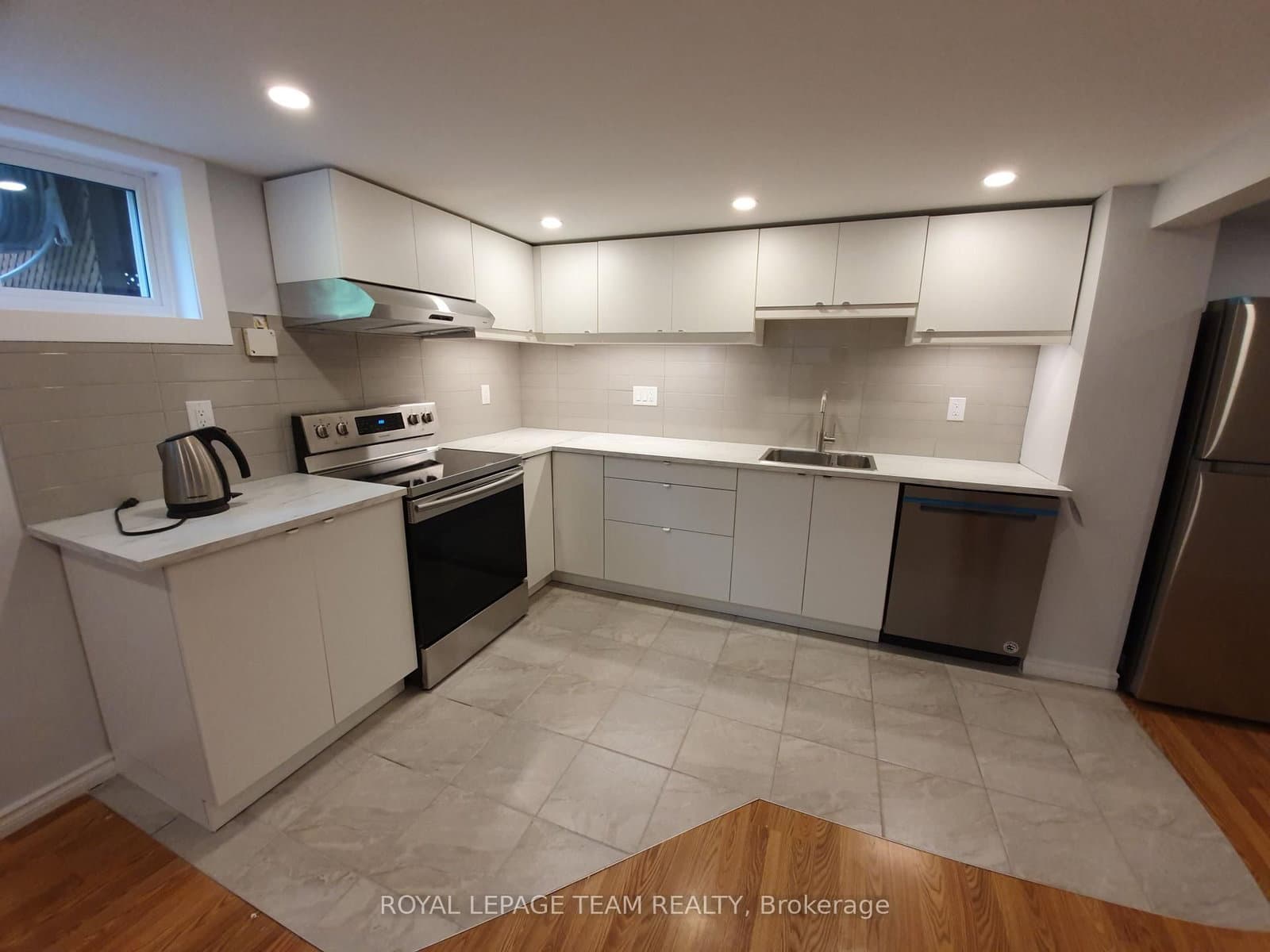 1015 Pinecrest Road, Unit UPSTRS thumbnail 12