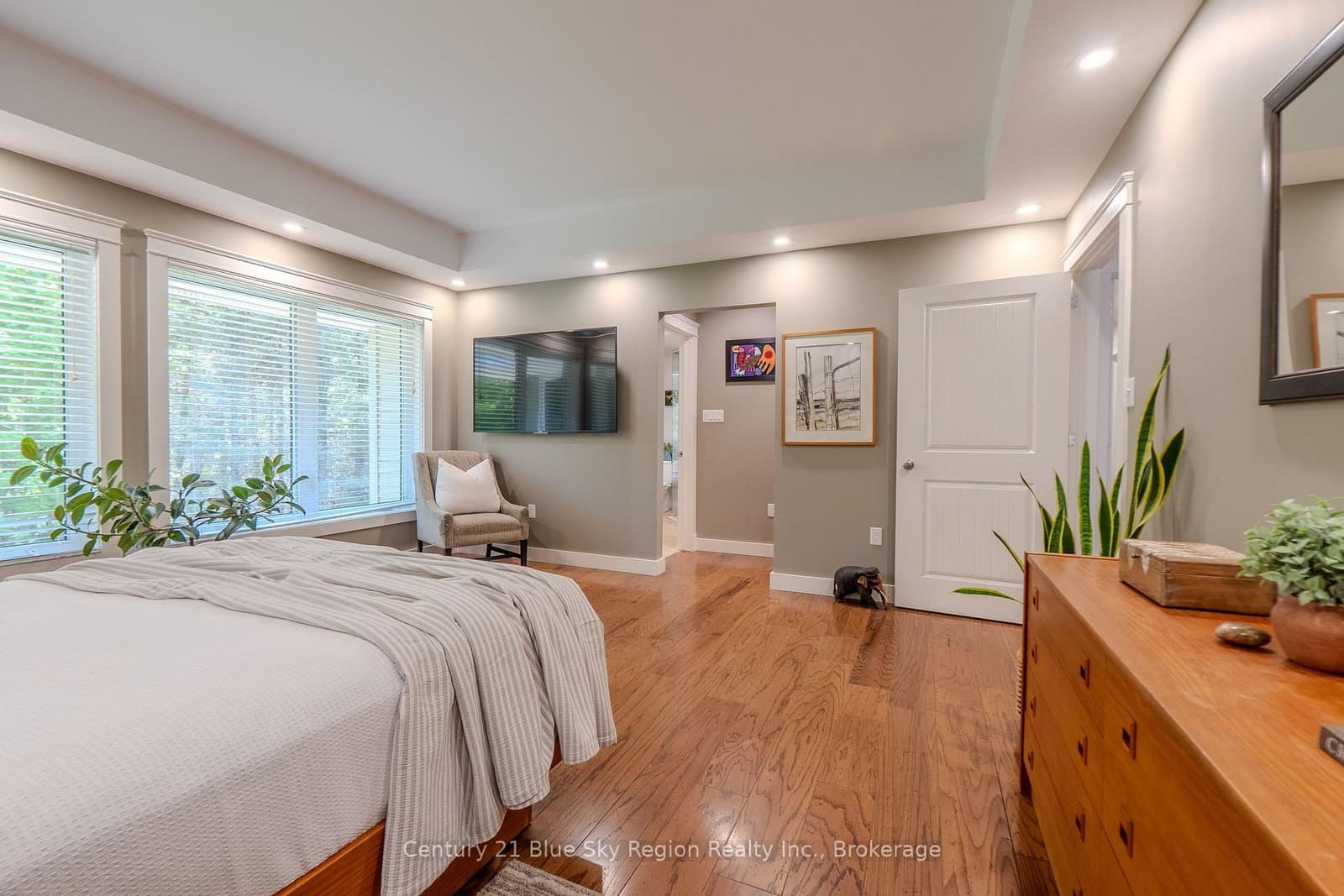 395 Carmichael Drive thumbnail 12