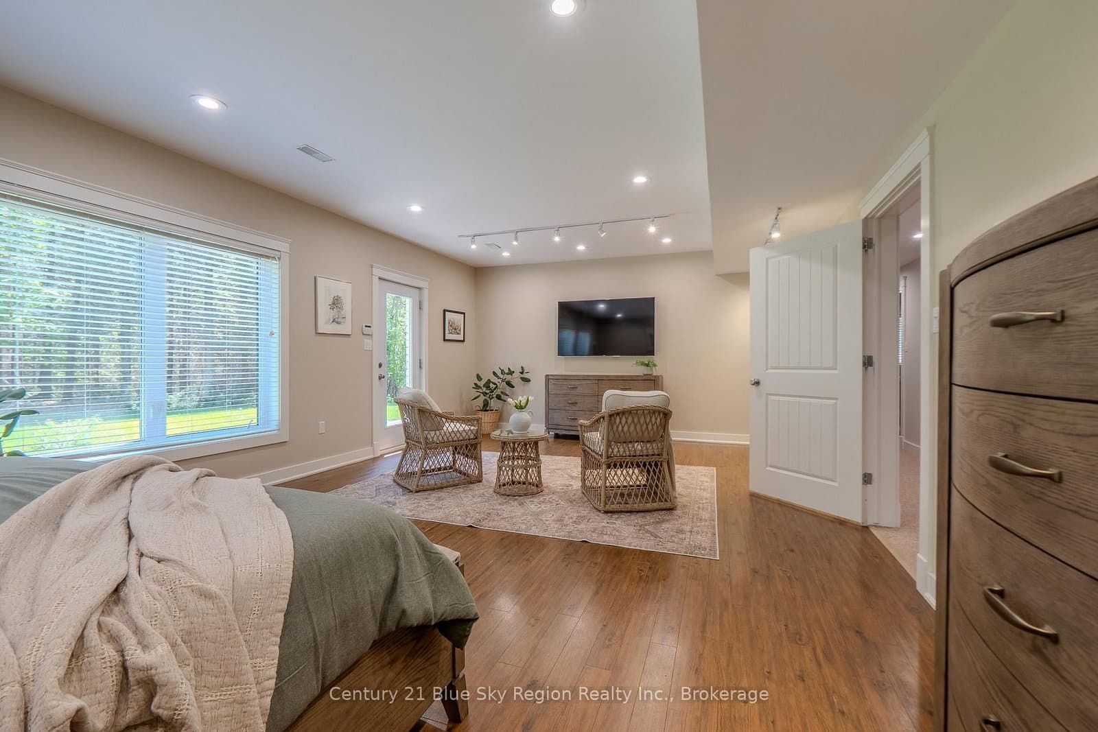 395 Carmichael Drive thumbnail 25