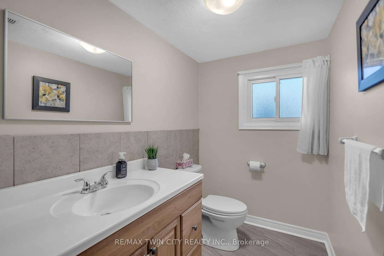 60 Brown Avenue thumbnail 34