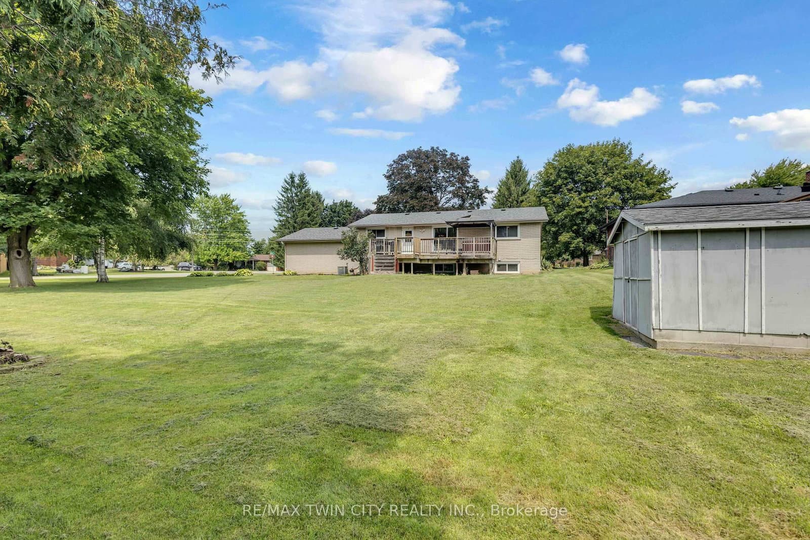 60 Brown Avenue thumbnail 38