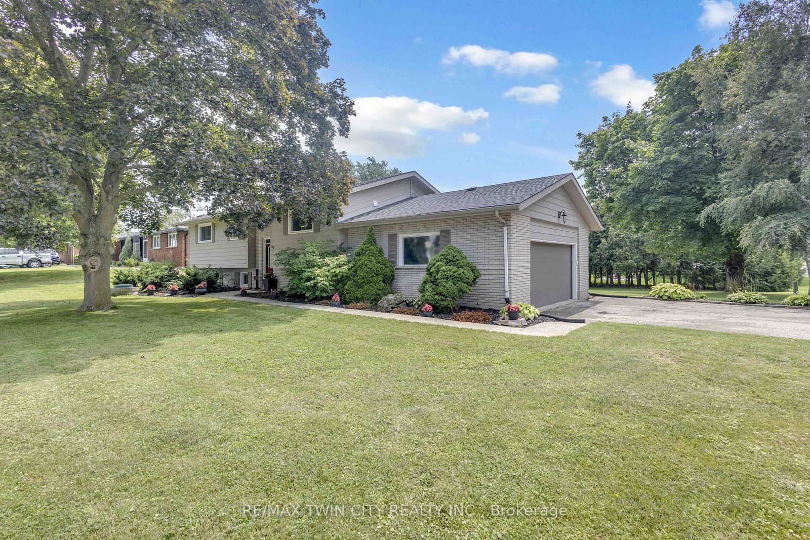 60 Brown Avenue thumbnail 48