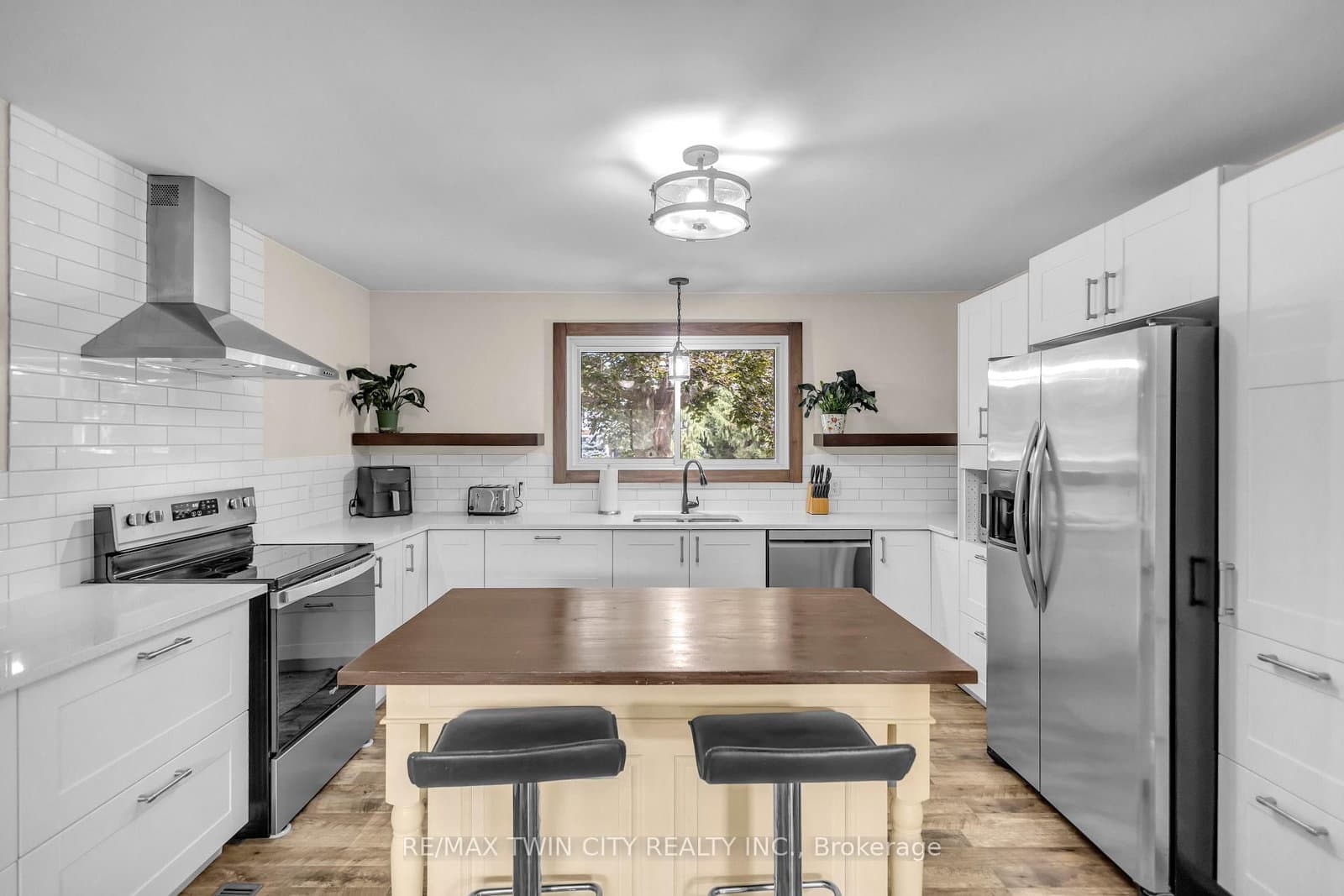 60 Brown Avenue thumbnail 6