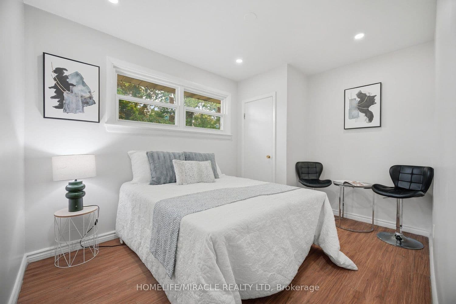 199 Allen Street E thumbnail 25