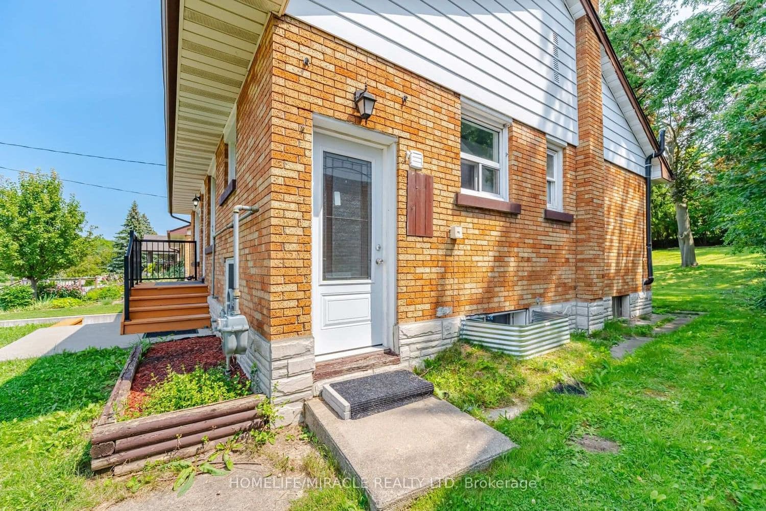 199 Allen Street E thumbnail 30