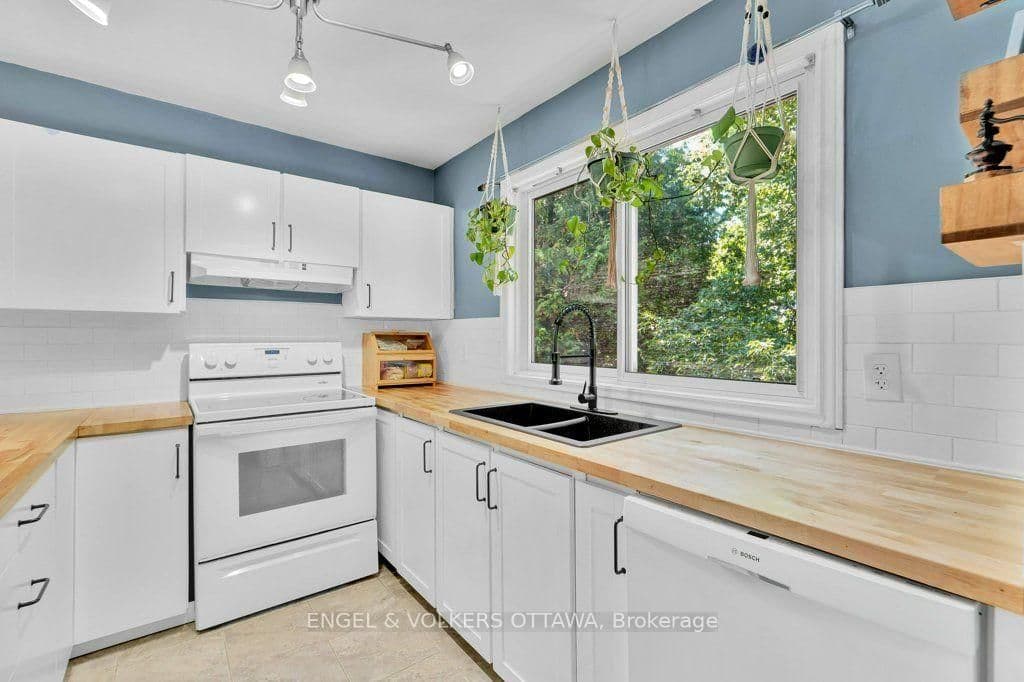 878 Grenon Avenue thumbnail 13