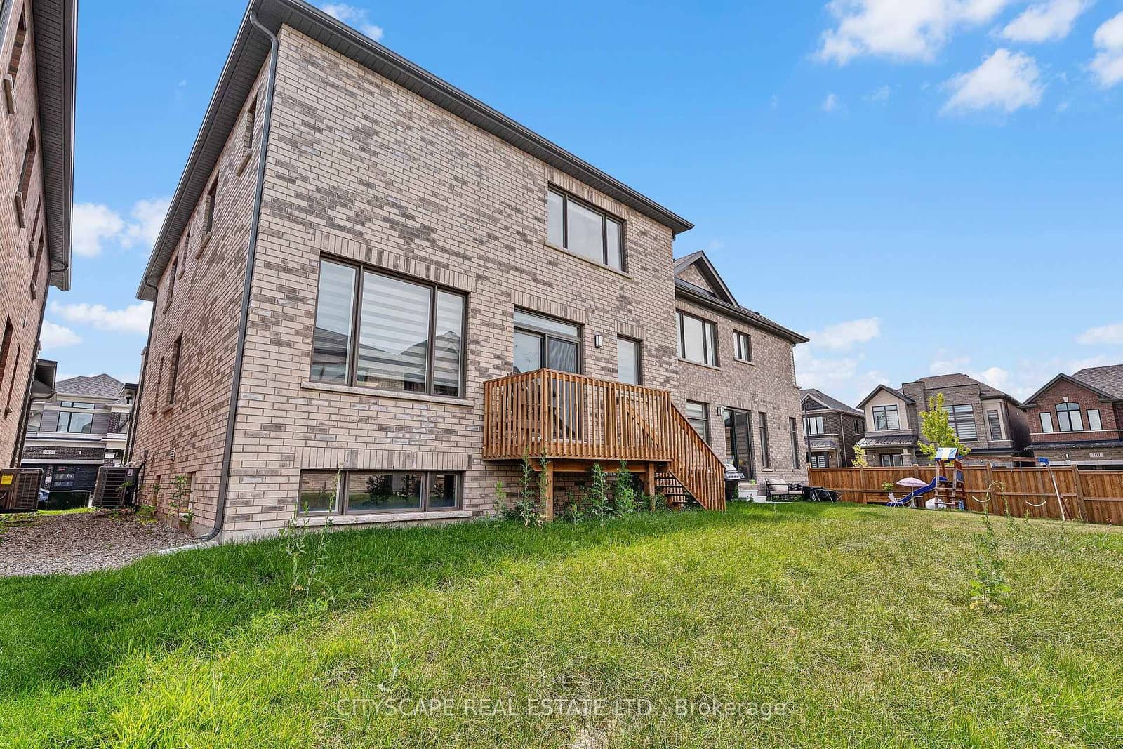 86 Gibson Drive thumbnail 5