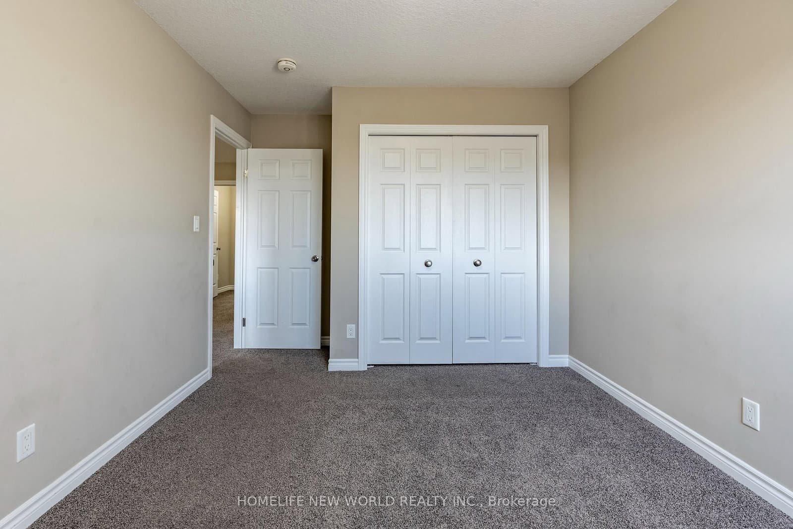 452 Avens Street thumbnail 16