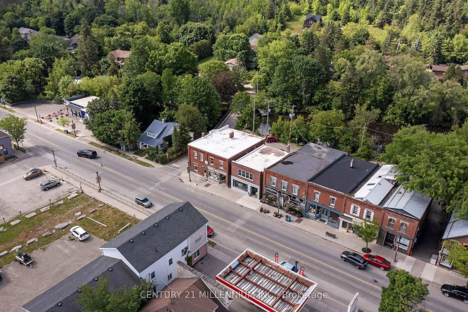 52 Main Street thumbnail 5