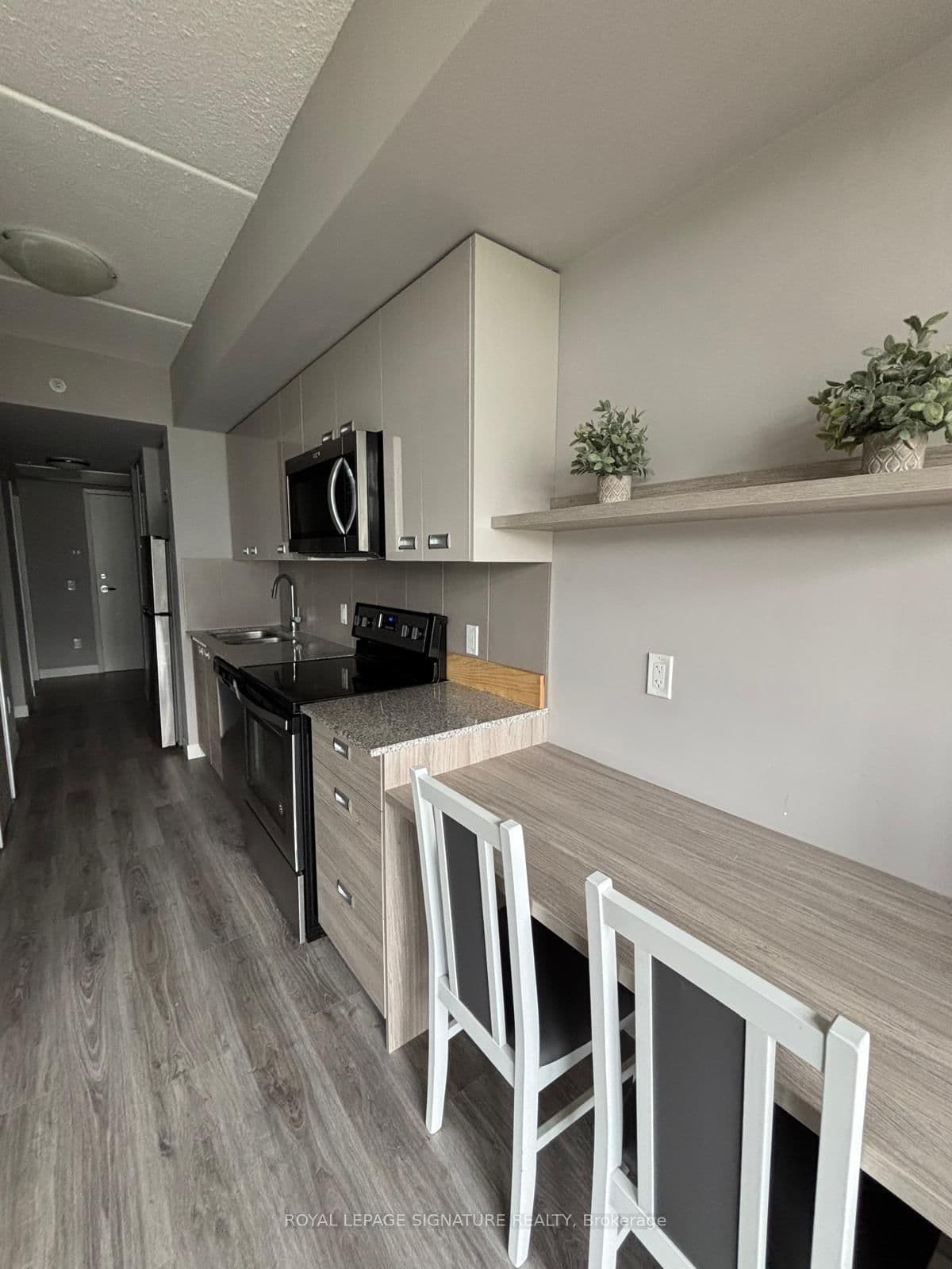 308 Lester Street, Unit 306 thumbnail 10