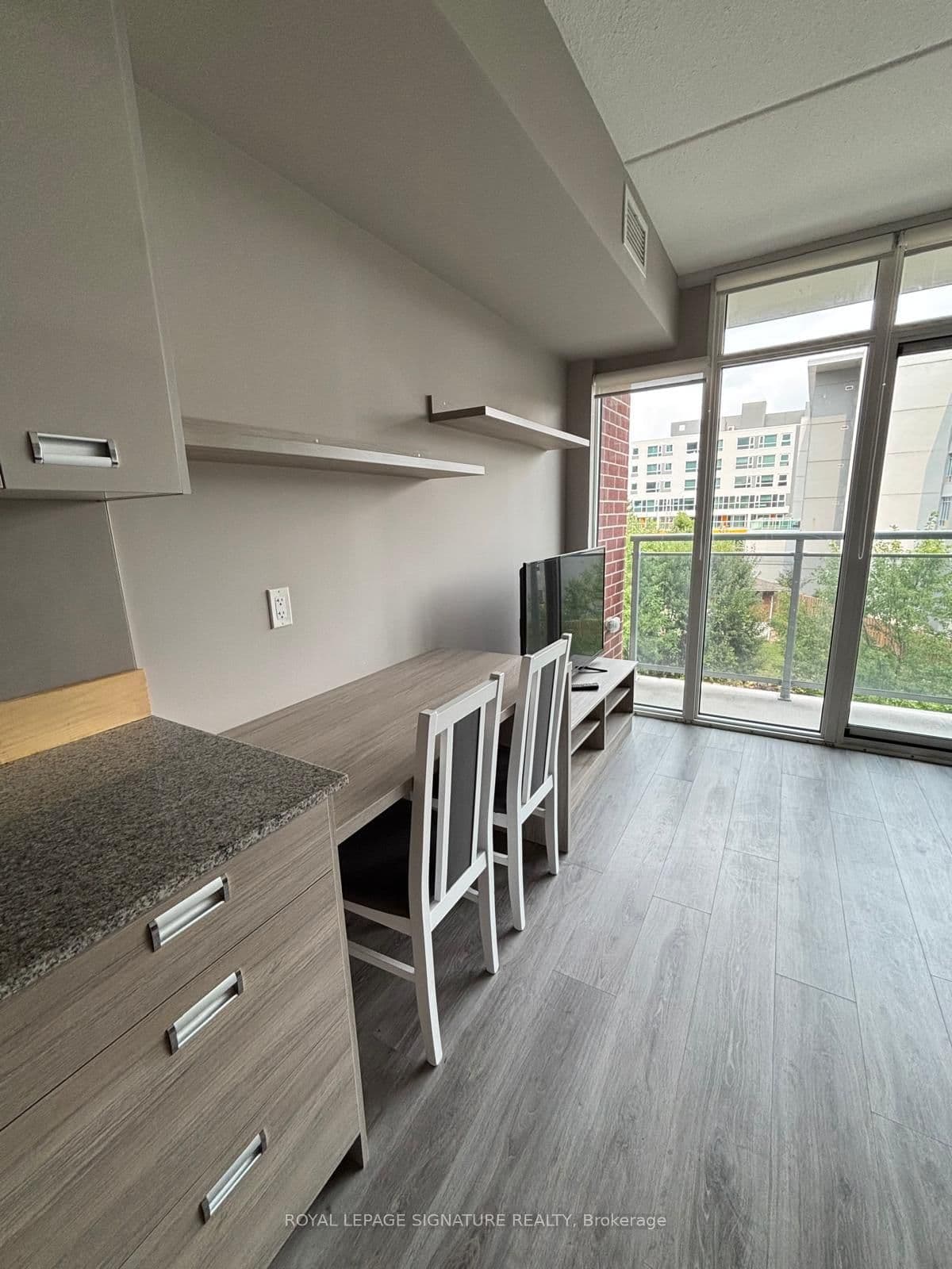 308 Lester Street, Unit 306 thumbnail 20