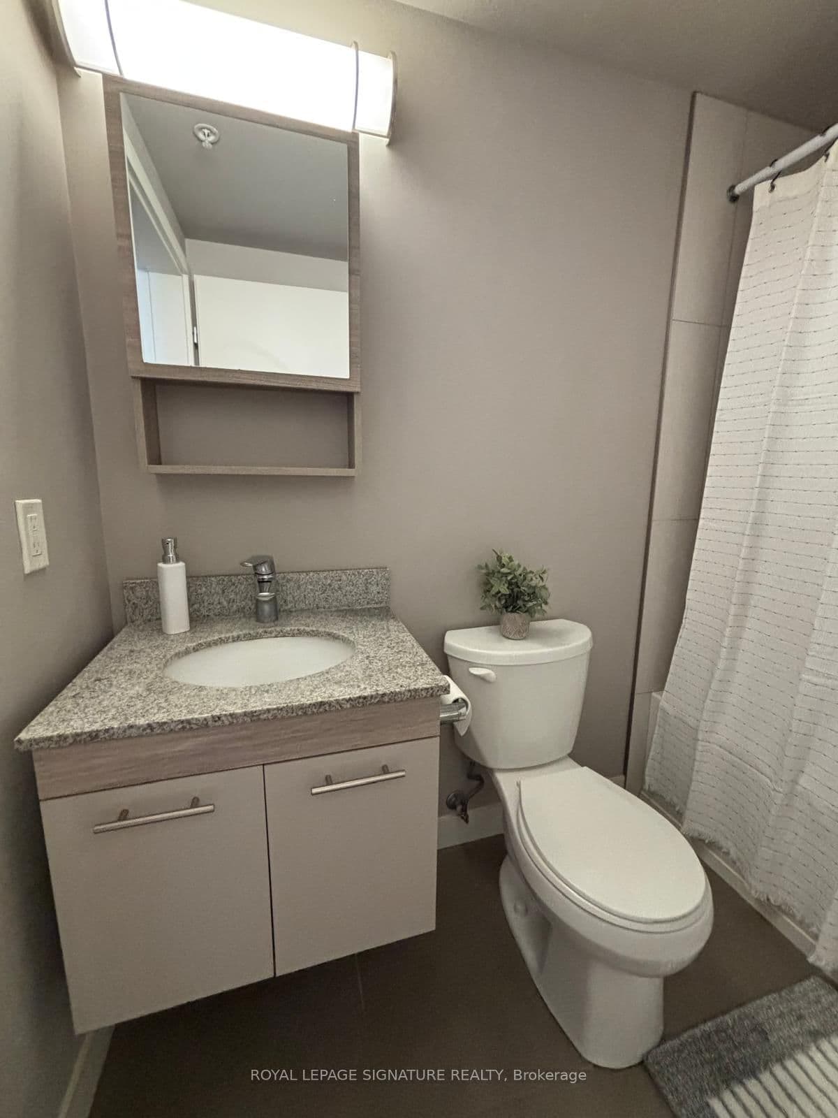 308 Lester Street, Unit 306 thumbnail 24