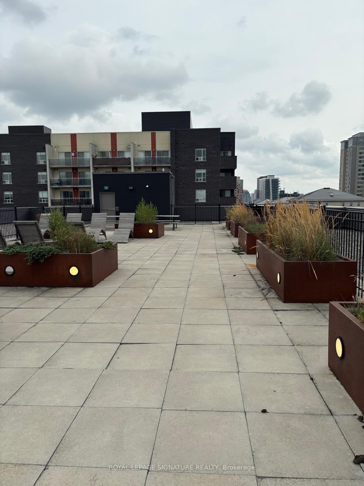 308 Lester Street, Unit 306 thumbnail 29