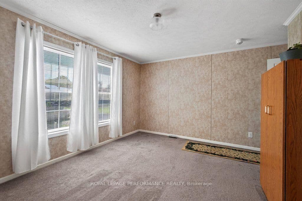 16 Eastgate Avenue thumbnail 28