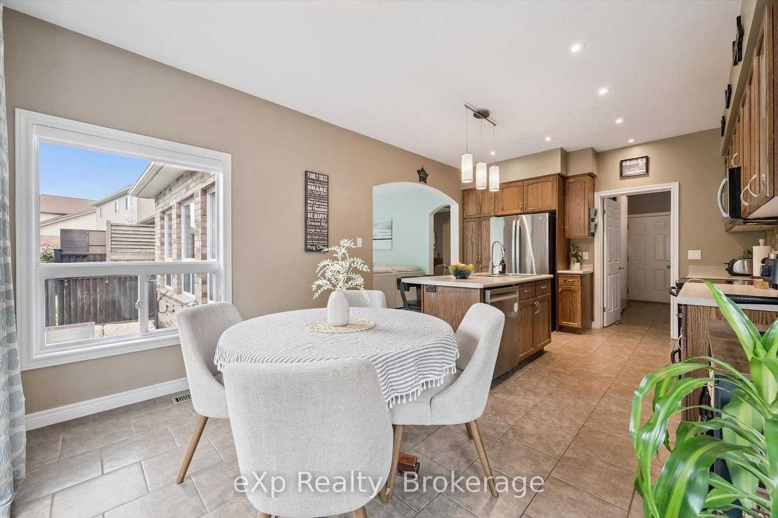 41 Westra Drive thumbnail 19