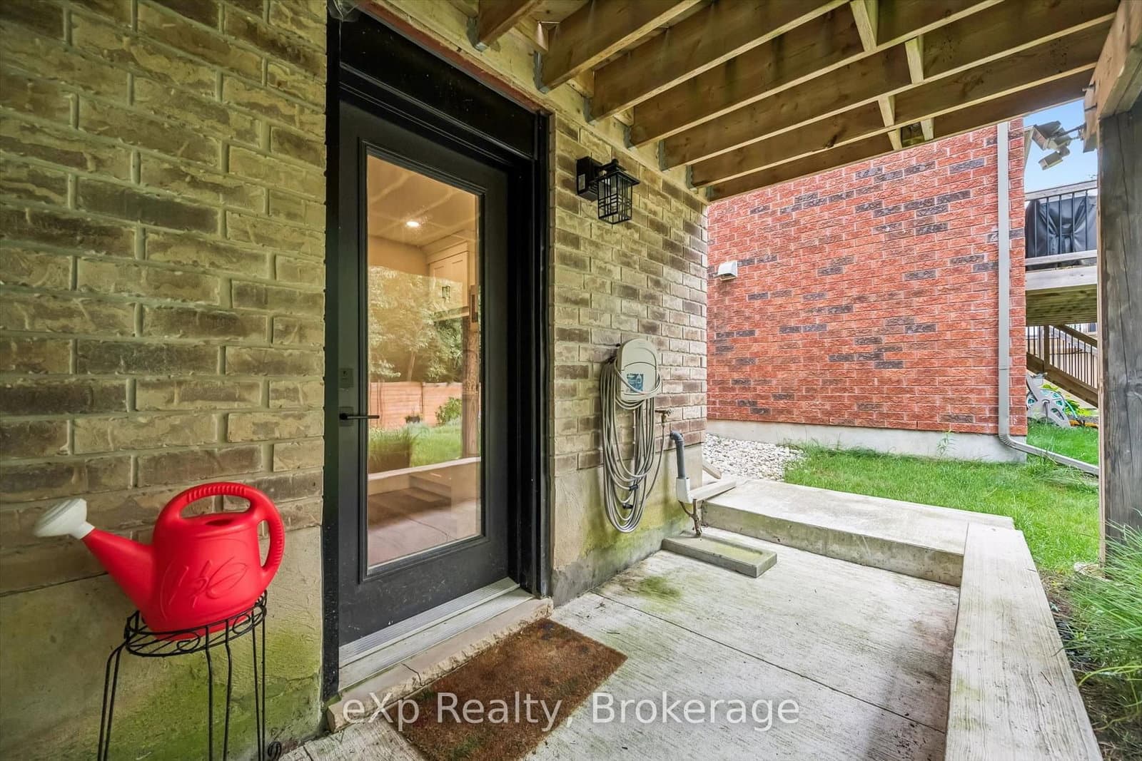 41 Westra Drive thumbnail 32