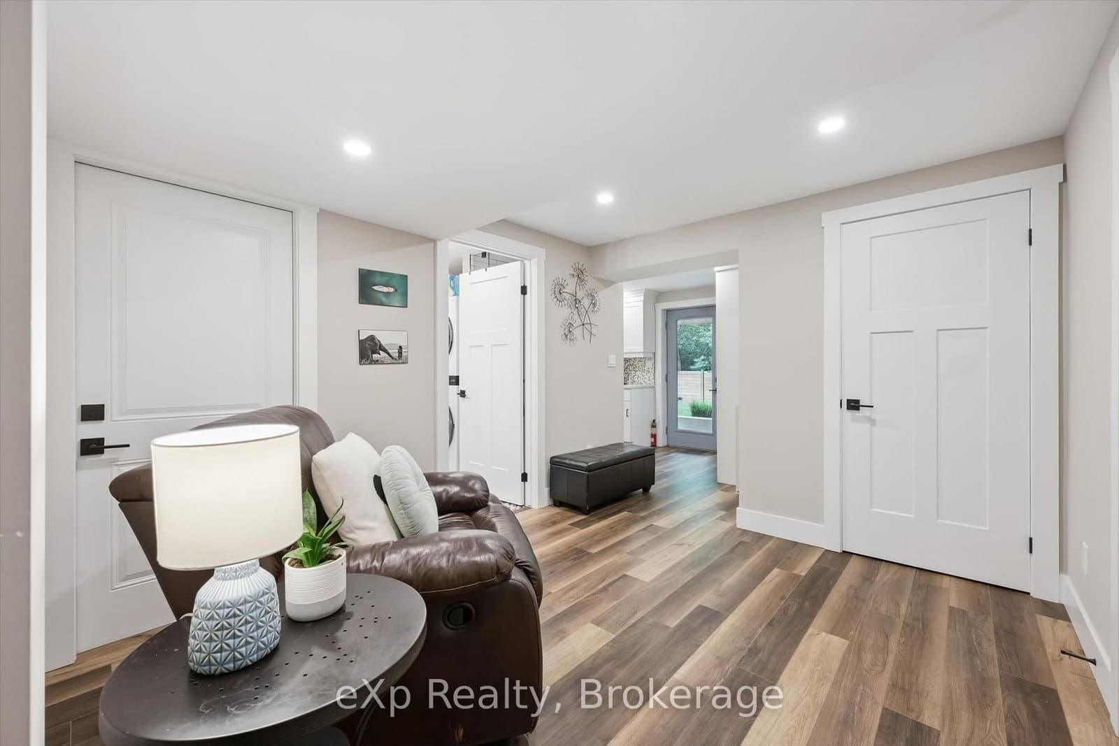 41 Westra Drive thumbnail 35