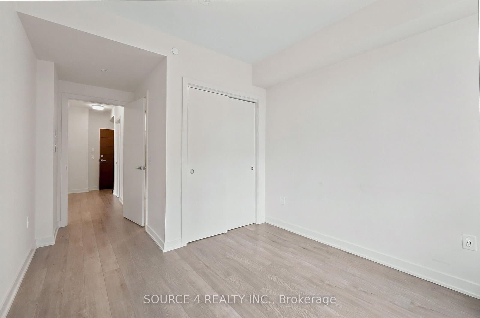 212 King William Street, Unit 815 thumbnail 15