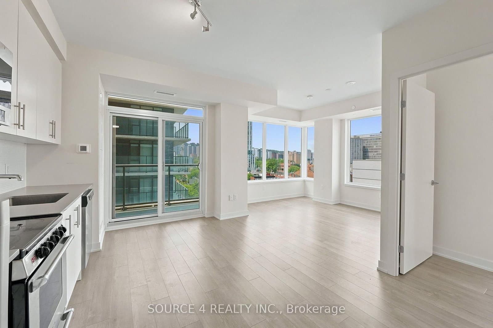 212 King William Street, Unit 815 thumbnail 4