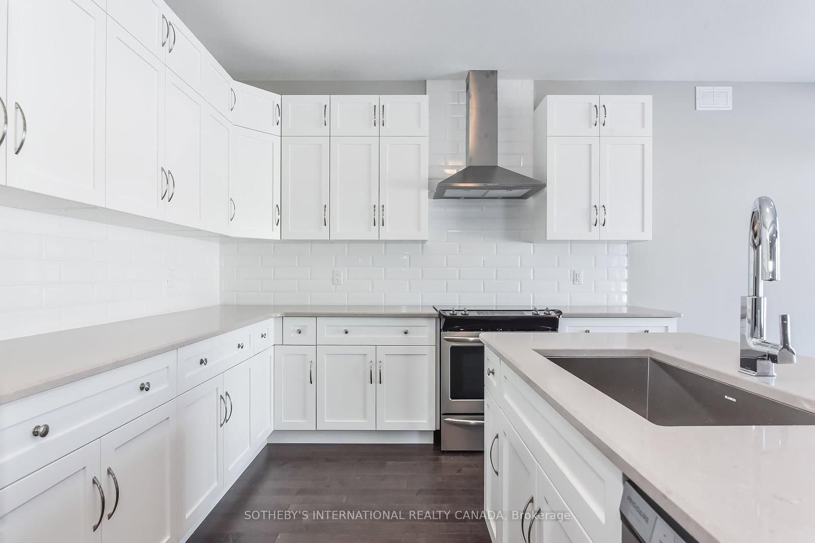 529 Anton Crescent thumbnail 14