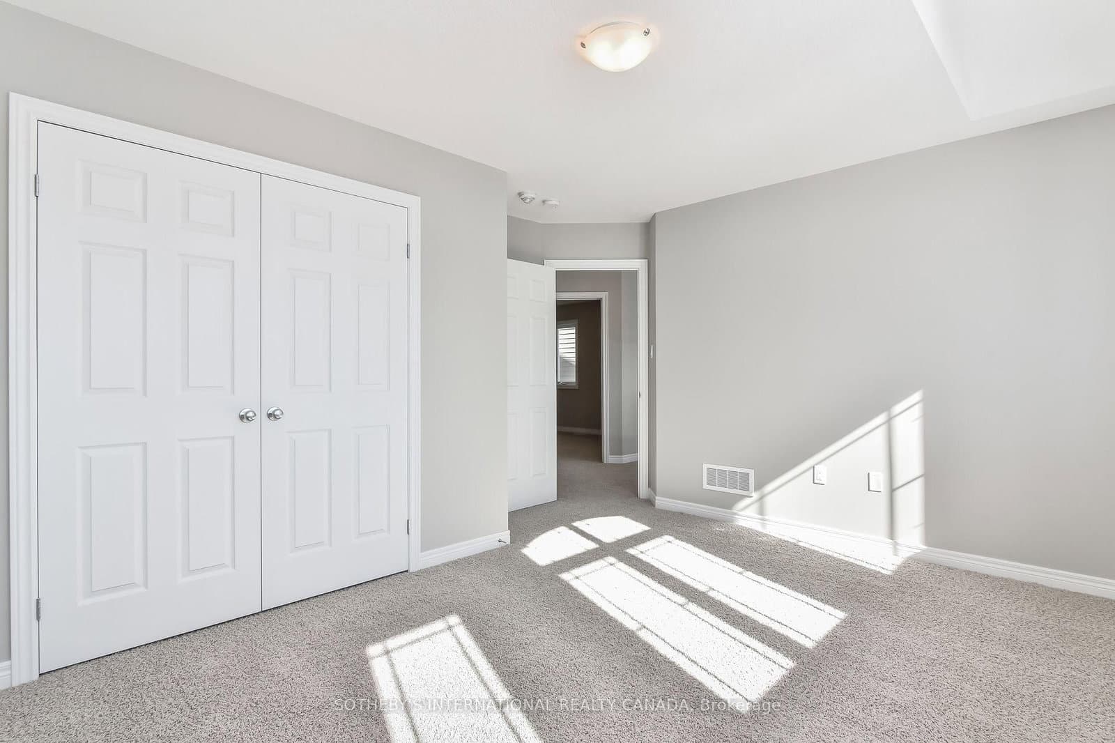 529 Anton Crescent thumbnail 21