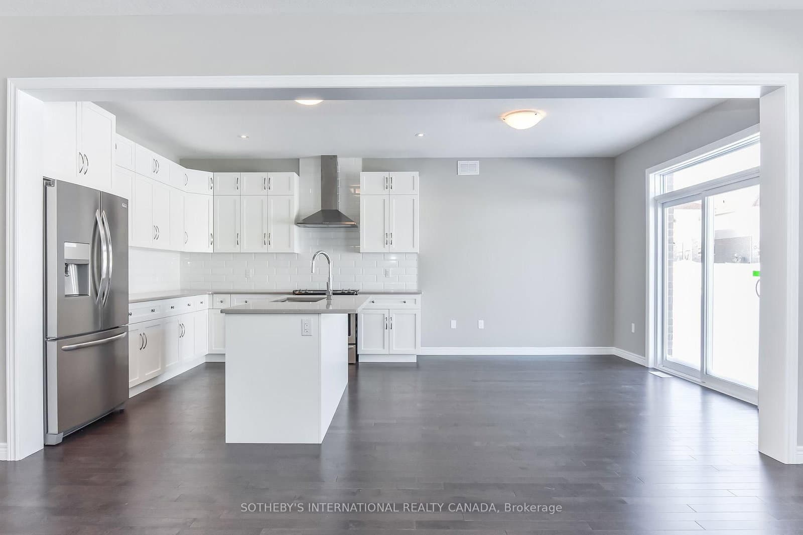 529 Anton Crescent thumbnail 8