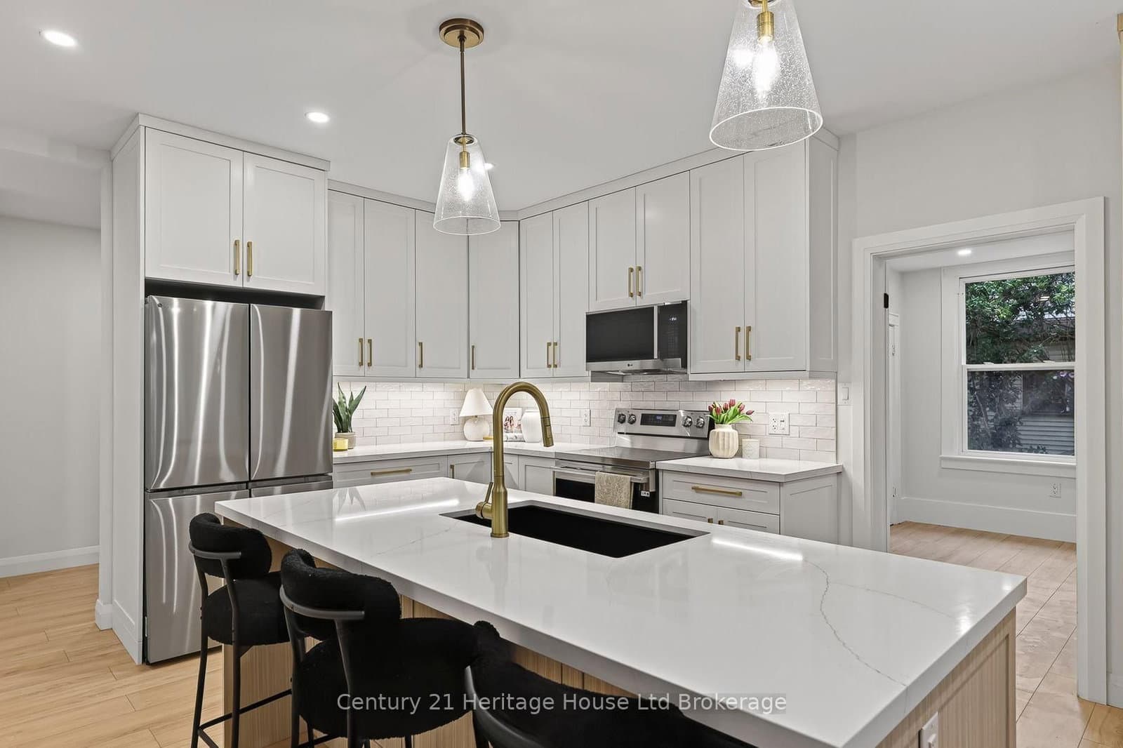 256 Union Street thumbnail 13