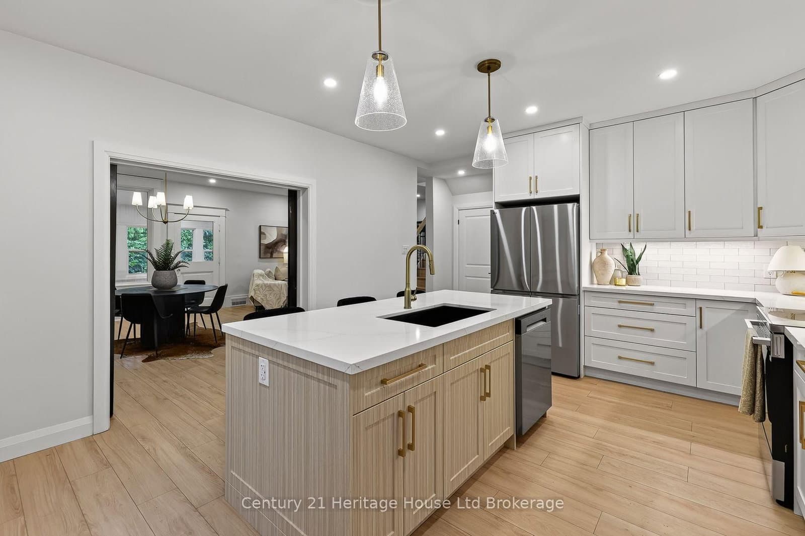 256 Union Street thumbnail 17