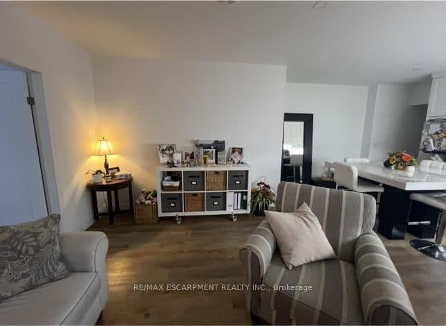 372 MARY Street, Unit 1 thumbnail 3