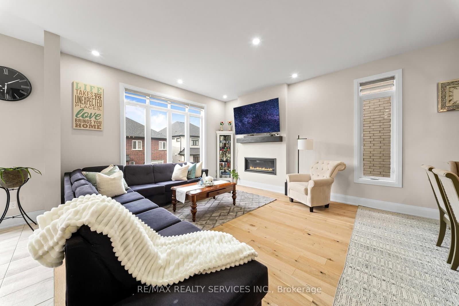 130 Pondcliffe Drive thumbnail 14