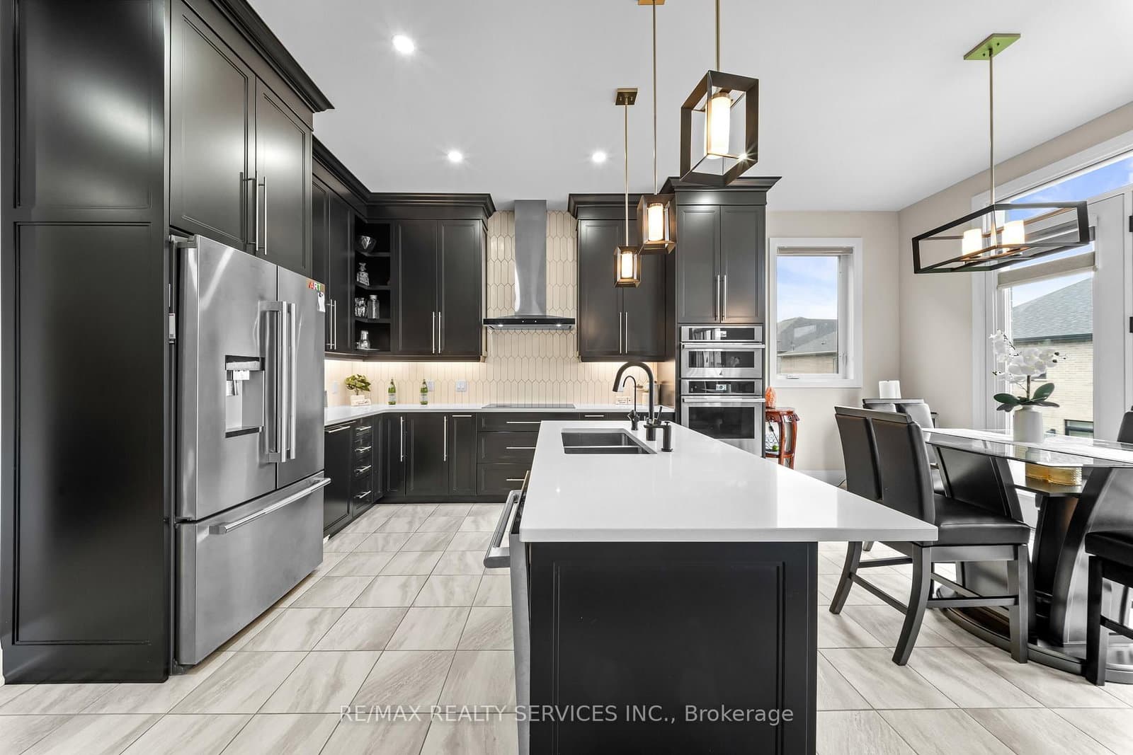 130 Pondcliffe Drive thumbnail 16