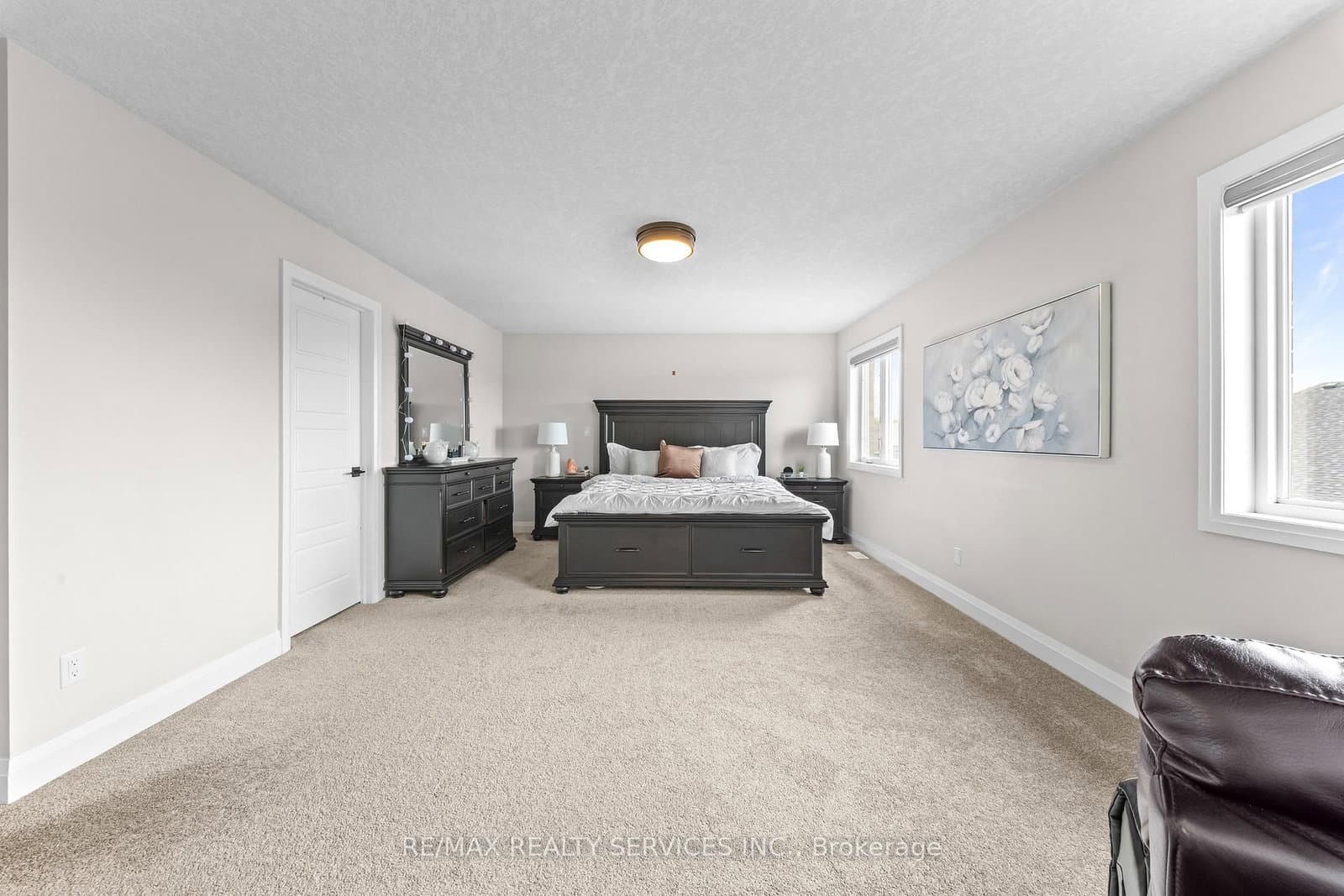 130 Pondcliffe Drive thumbnail 30