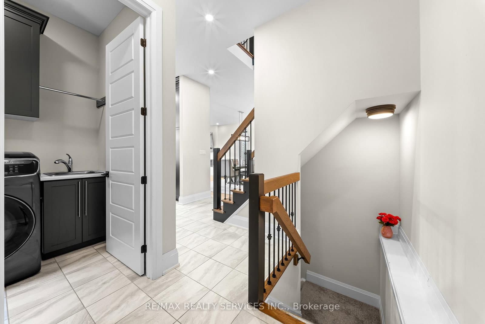 130 Pondcliffe Drive thumbnail 45