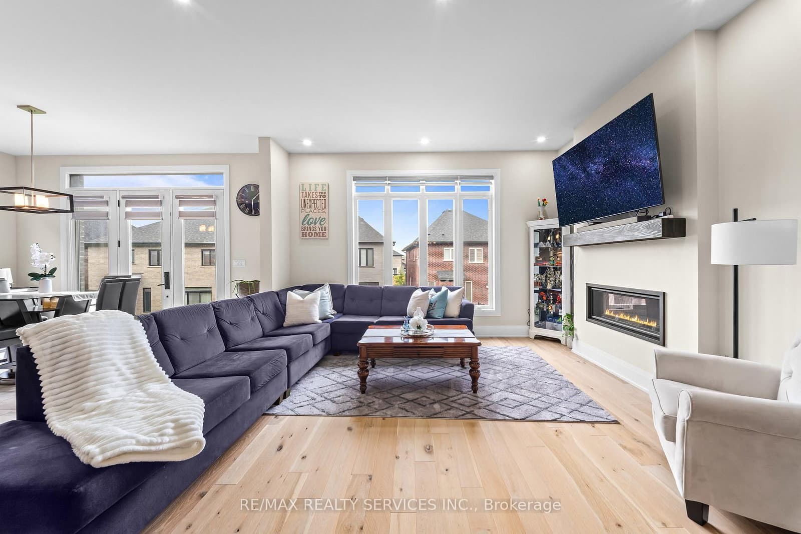 130 Pondcliffe Drive thumbnail 8