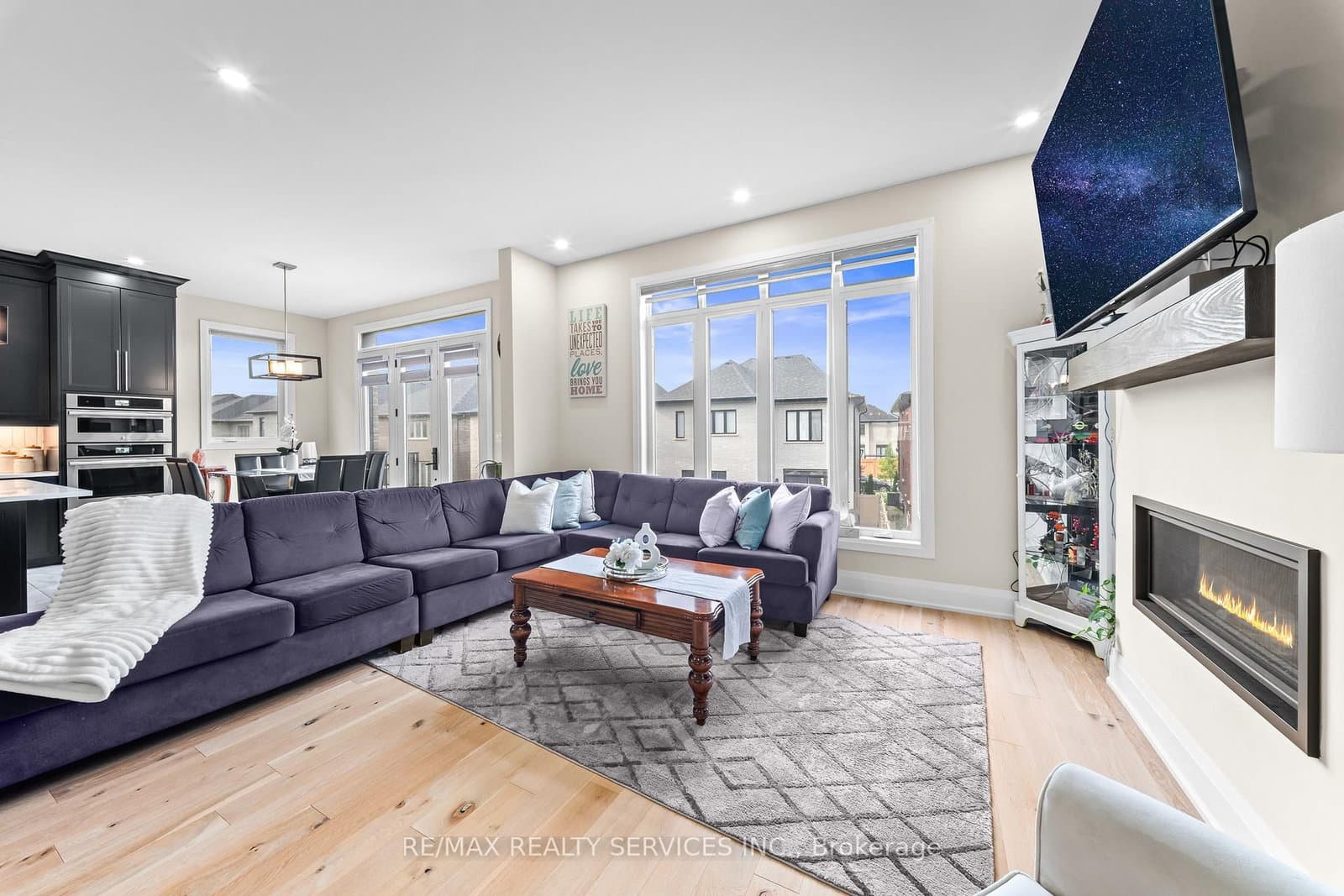130 Pondcliffe Drive thumbnail 9