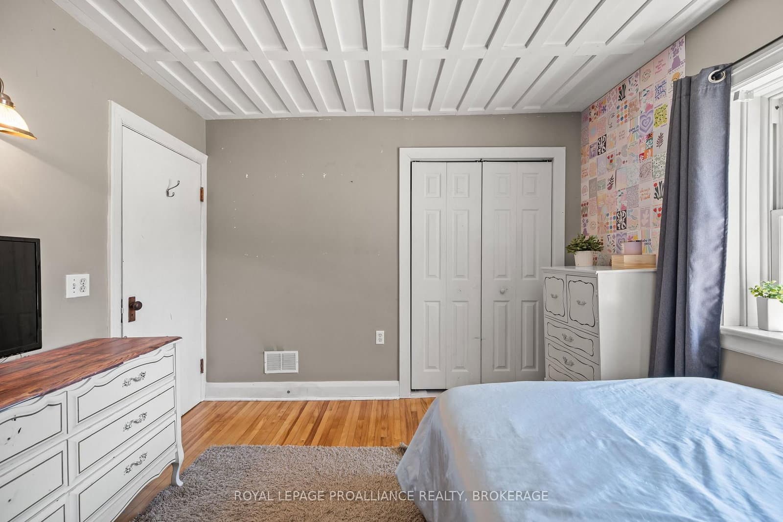 560 King Street W thumbnail 20