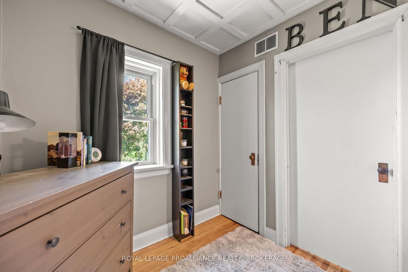 560 King Street W thumbnail 22