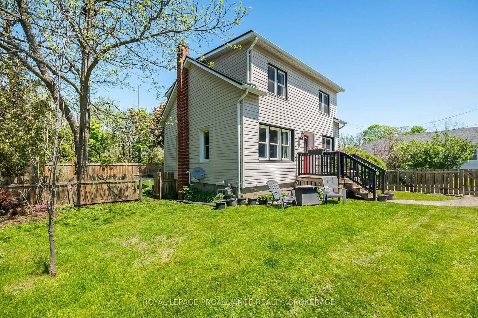 560 King Street W thumbnail 27